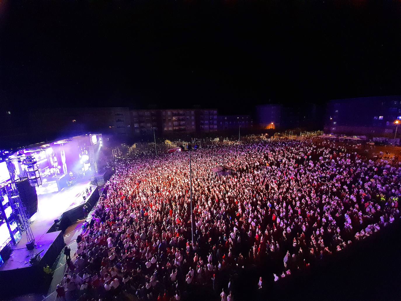 Las imágenes del multitudinario concierto de la orquesta Panorama