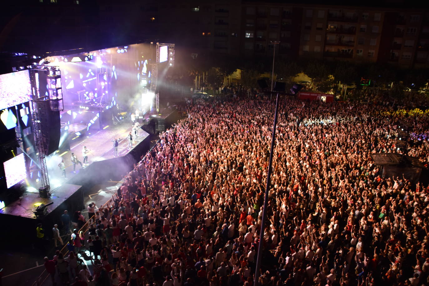 Las imágenes del multitudinario concierto de la orquesta Panorama