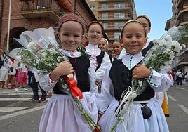Las imágenes de la ofrenda de flores a los patronos en Calahorra