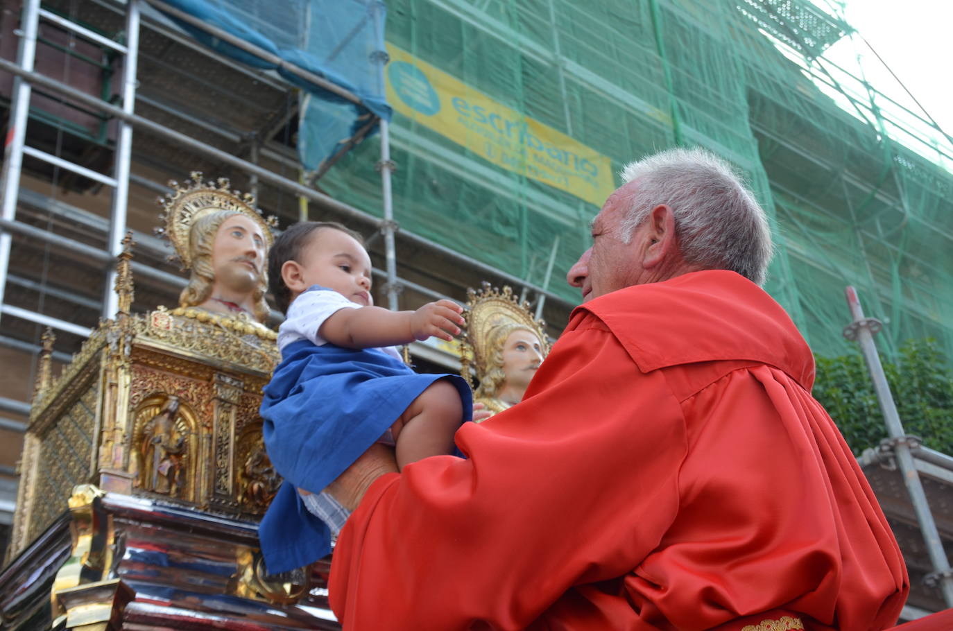 Procesión en honor a los santos de Calahorra