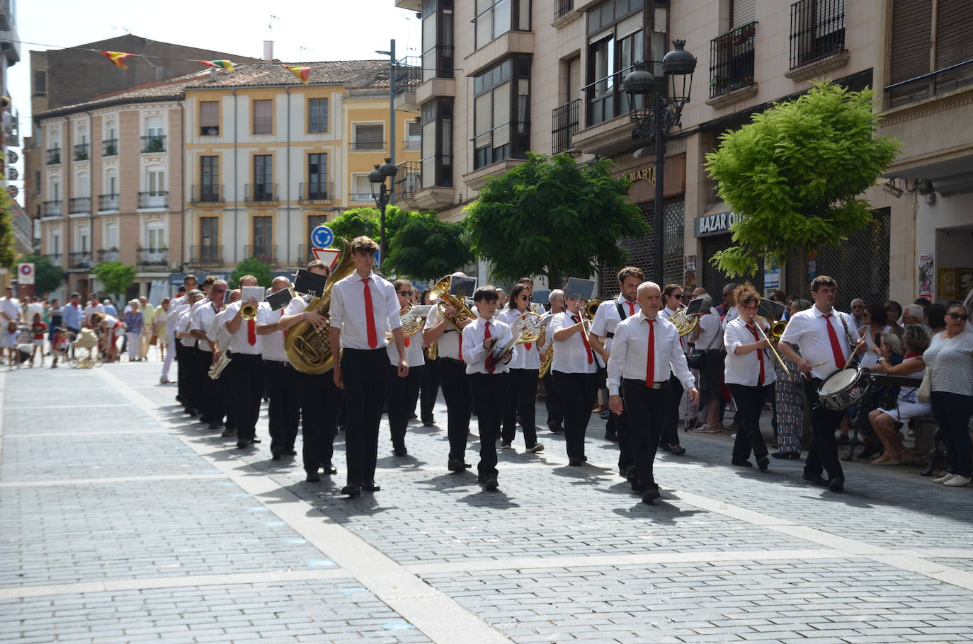 Procesión en honor a los santos de Calahorra