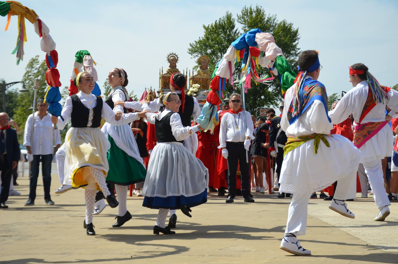 Procesión en honor a los santos de Calahorra