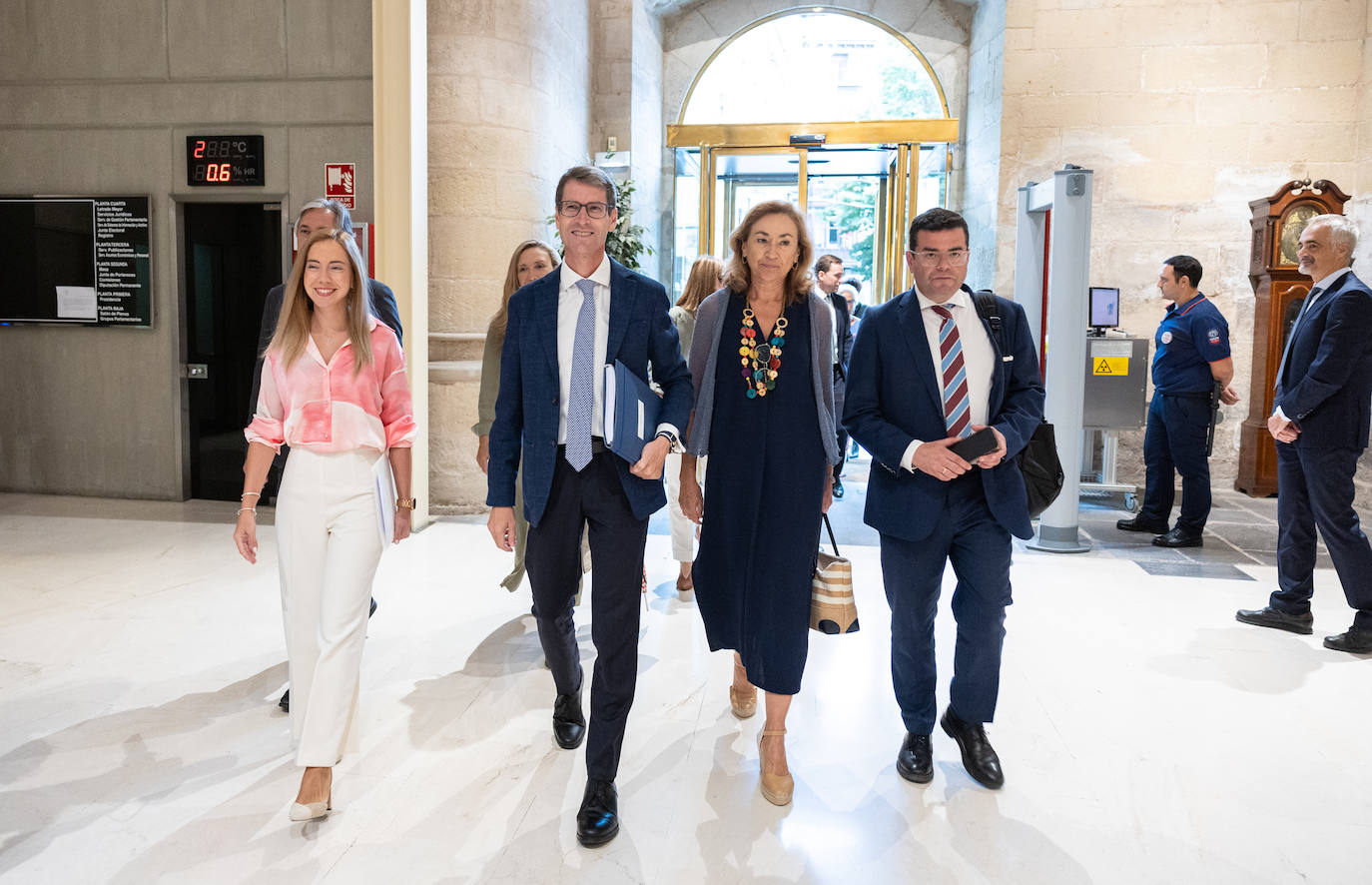 Las imágenes de la primera jornada del debate del estado de la región