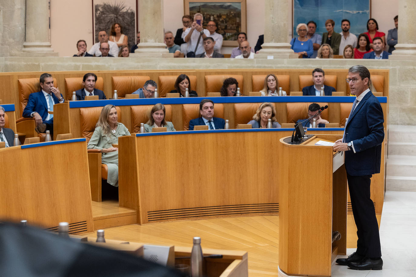 Las imágenes de la primera jornada del debate del estado de la región