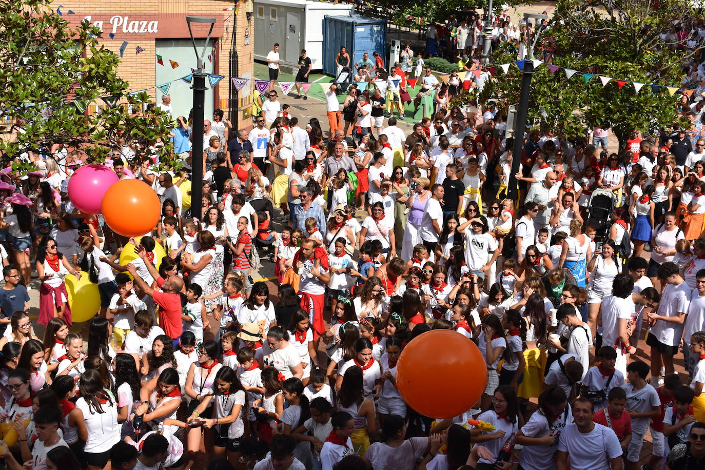 Disparo del cohete de las fiestas de Pradejón