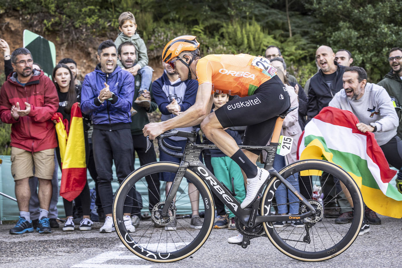 Las mejores fotos del paso de La Vuelta por Moncalvillo