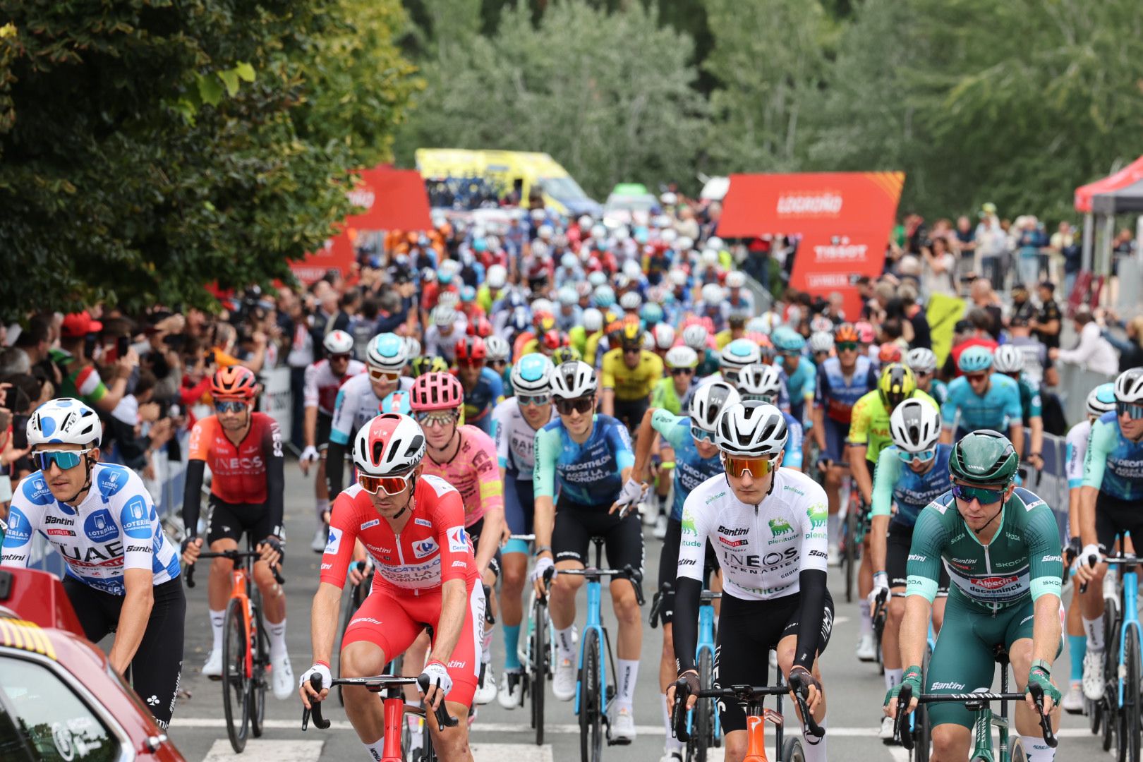 Salida de la Vuelta Ciclista en La Rioja