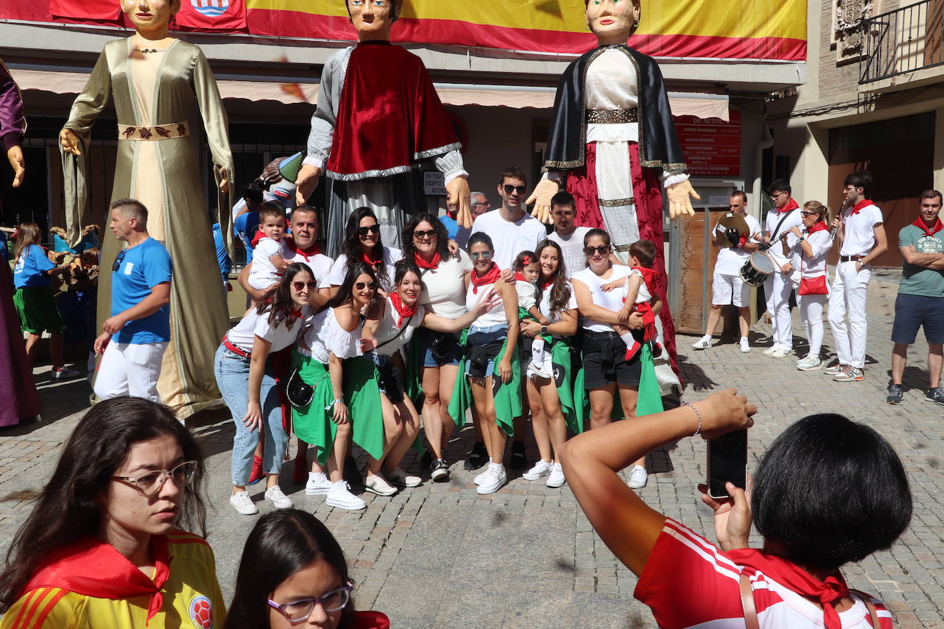 Autol arranca sus fiestas con el chupinazo