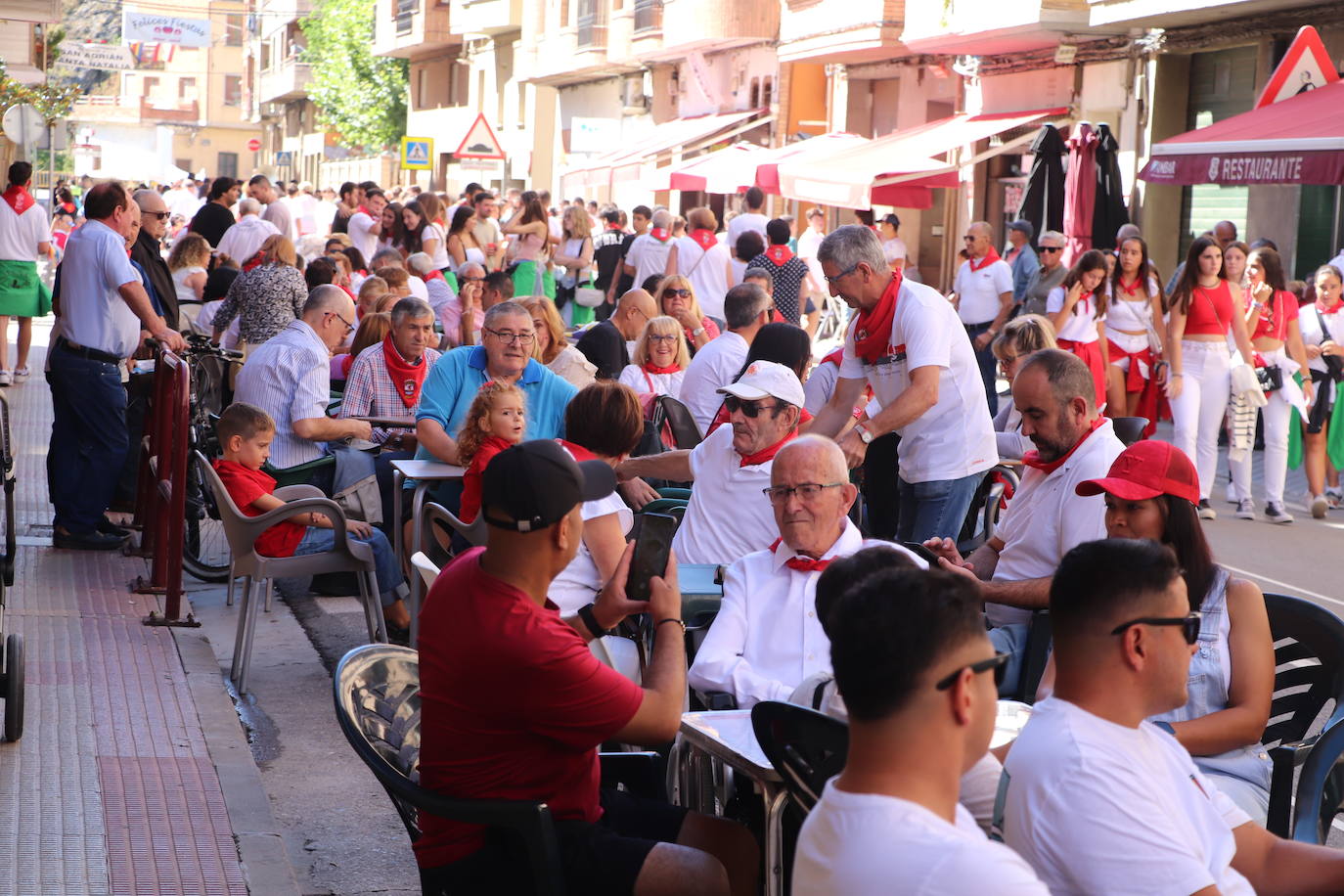 Autol arranca sus fiestas con el chupinazo