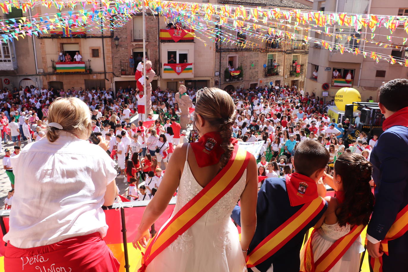 Autol arranca sus fiestas con el chupinazo