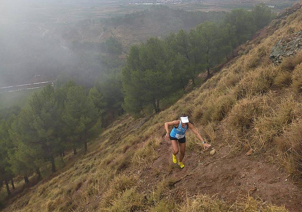 Una corredora en la subida de una edición anterior.