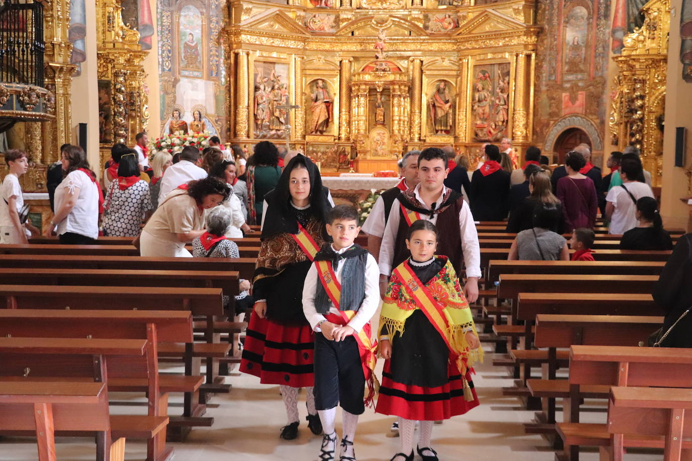 Autol celebra la bendición del primer mosto y champiñones