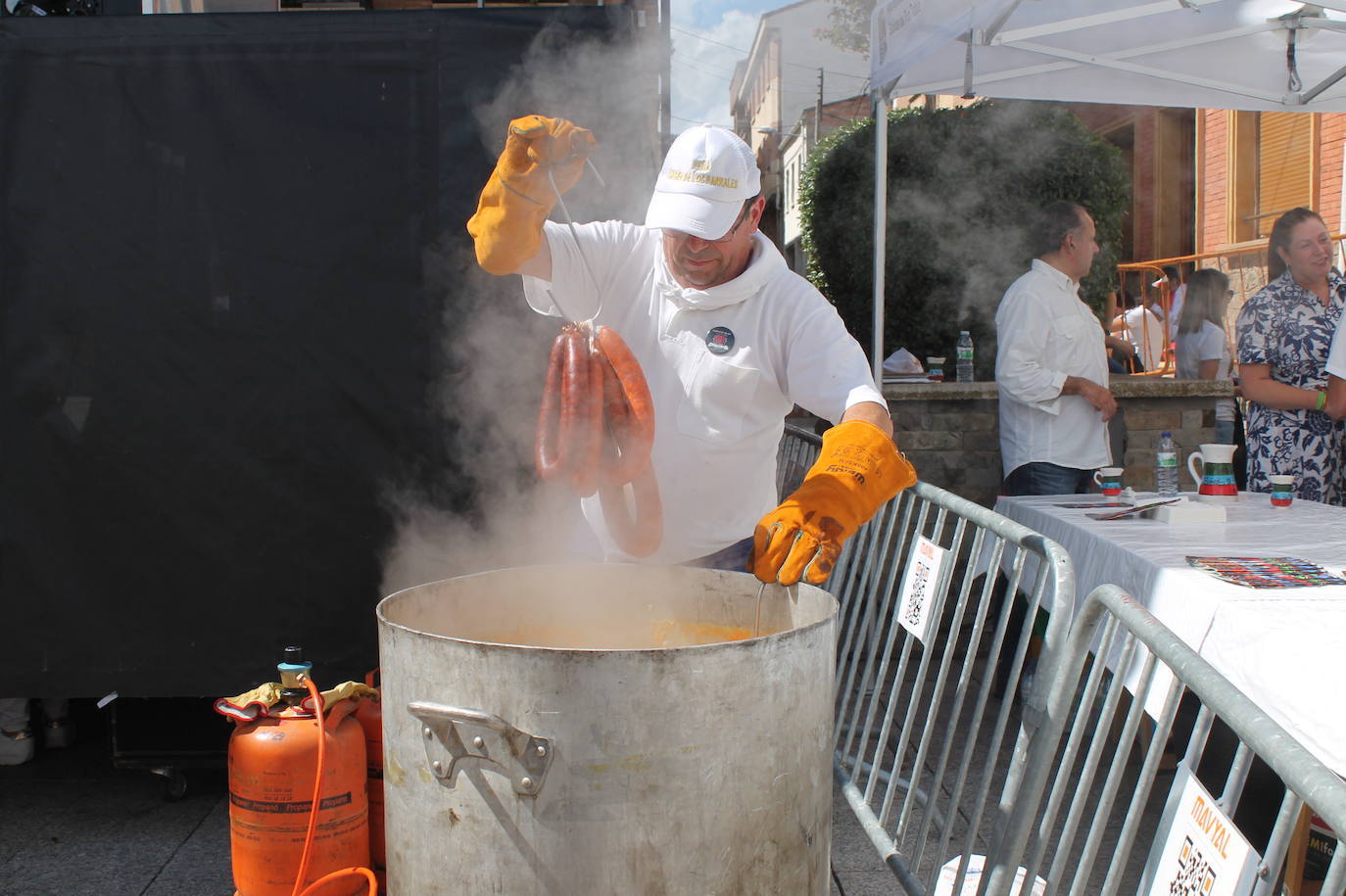 Baños de Río Tobía celebra el Festival del Chorizo