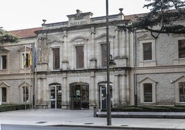 Fachada del Palacio de Justicia de La Rioja.