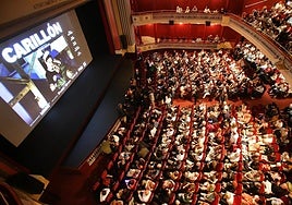 Público asistente a la proyección ayer en el Teatro Bretón de Logroño.