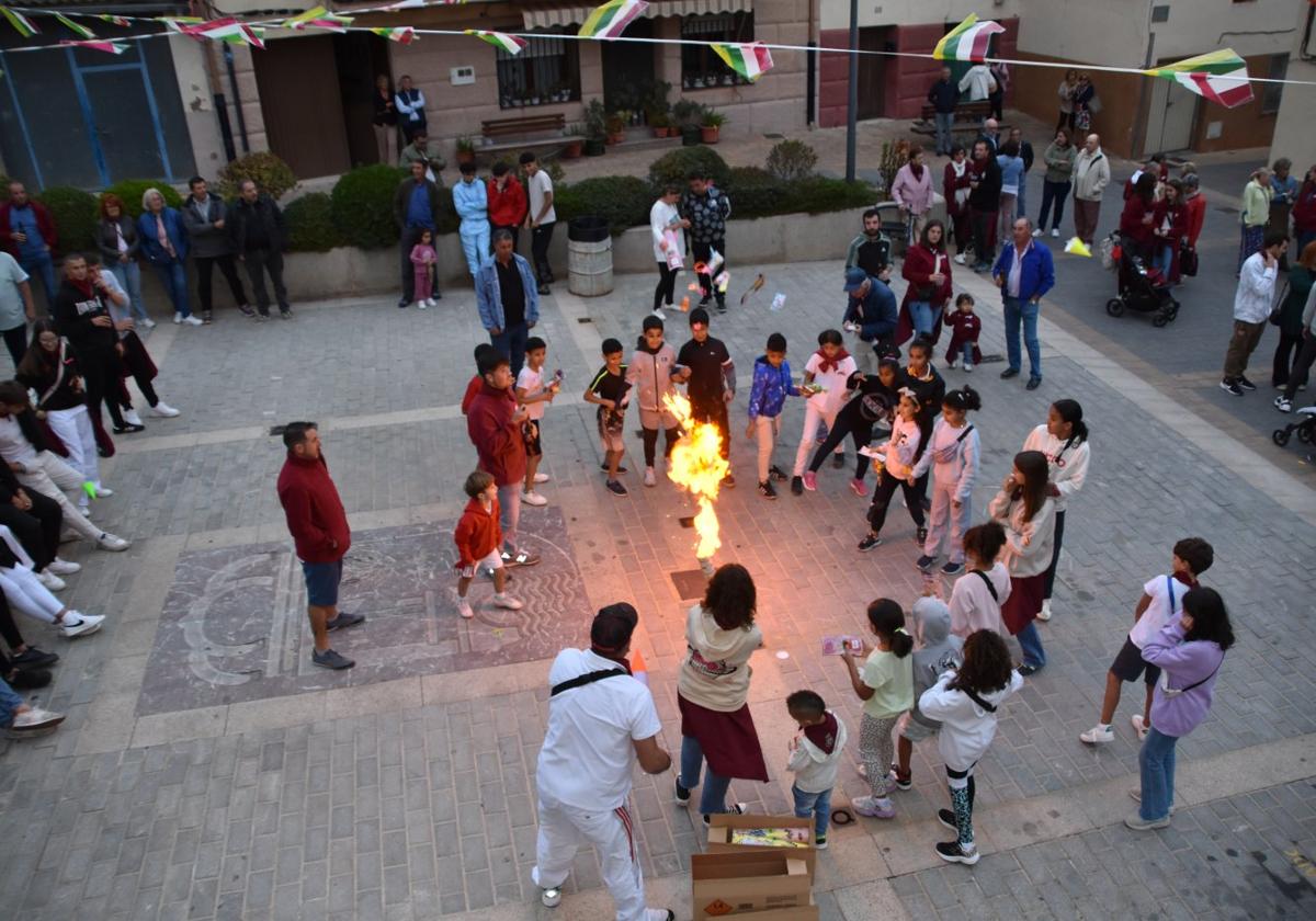 El Villar lanza el cohete y tendrá este viernes a la dj Sofía Cristo