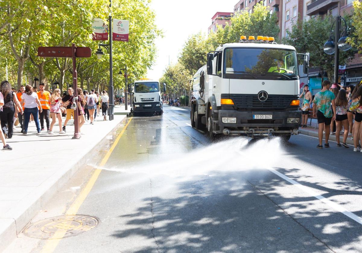 Limpieza y recogida por parte de Logroño Limpio los pasados sanmateos.