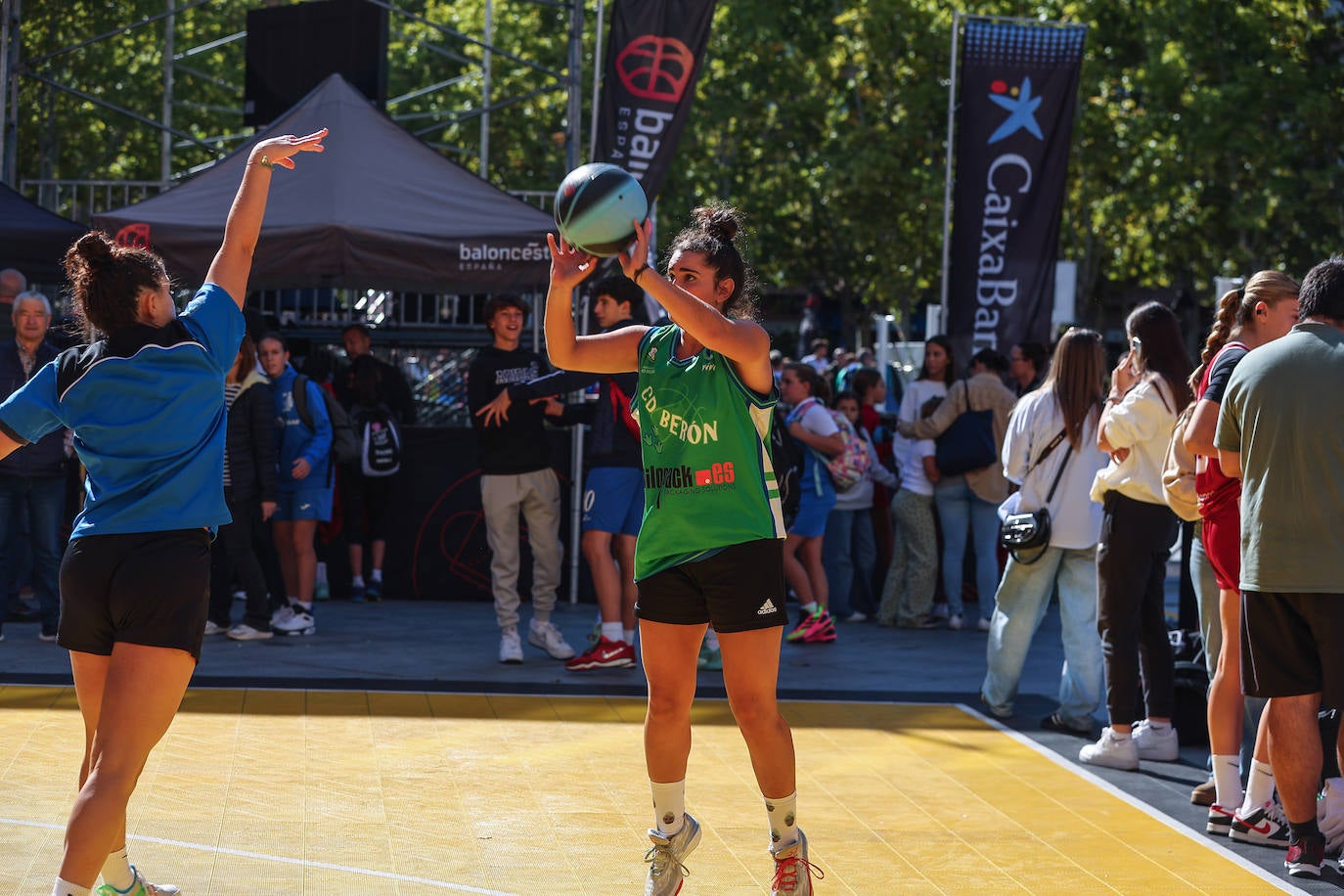 La plaza del Ayuntamiento de Logroño acoge el Plaza 3x3