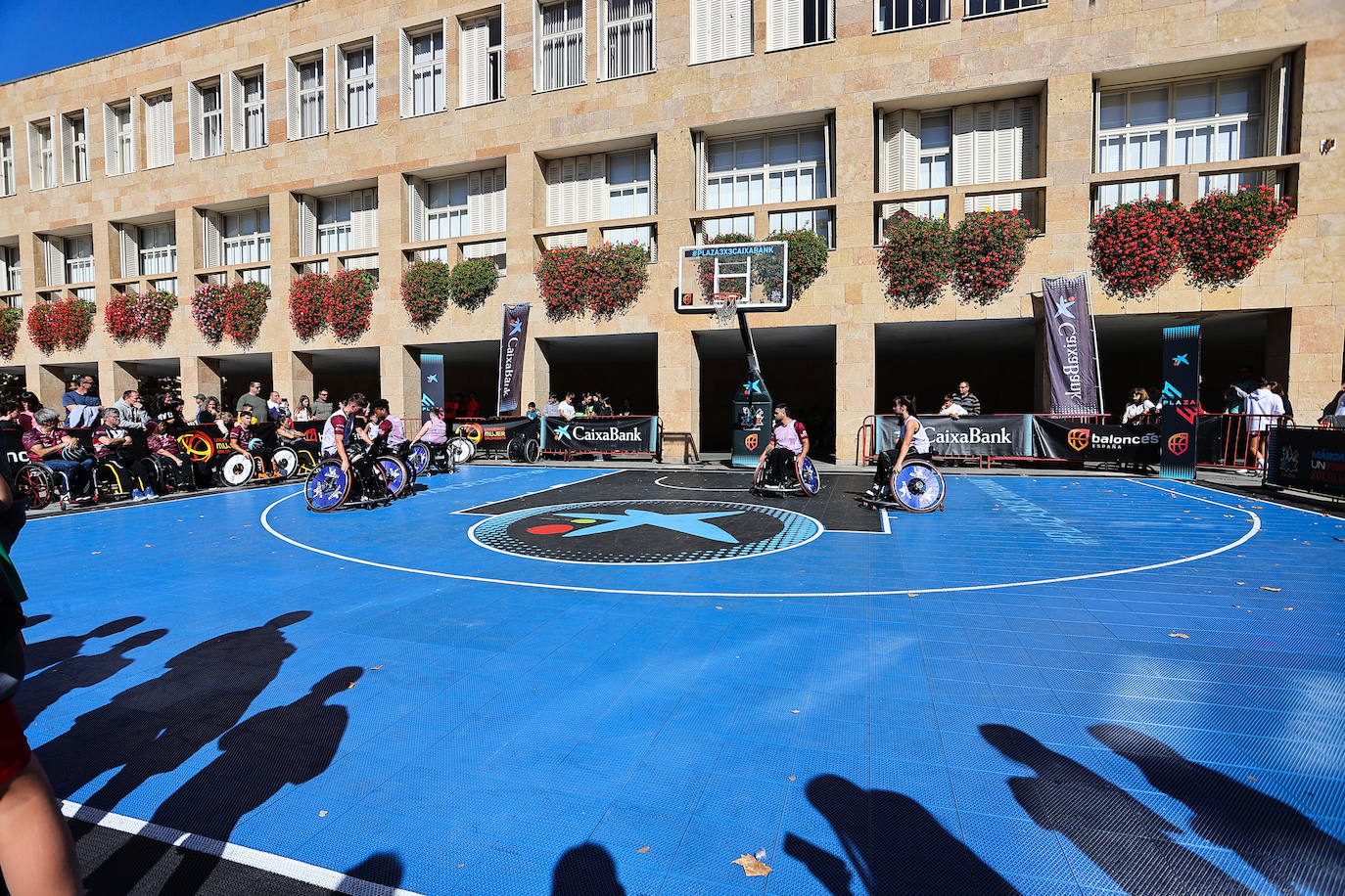 La plaza del Ayuntamiento de Logroño acoge el Plaza 3x3