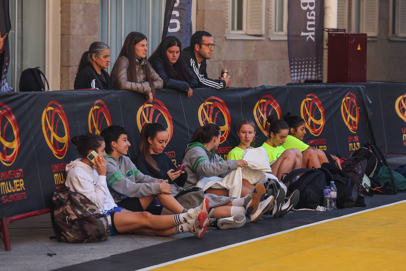 La plaza del Ayuntamiento de Logroño acoge el Plaza 3x3