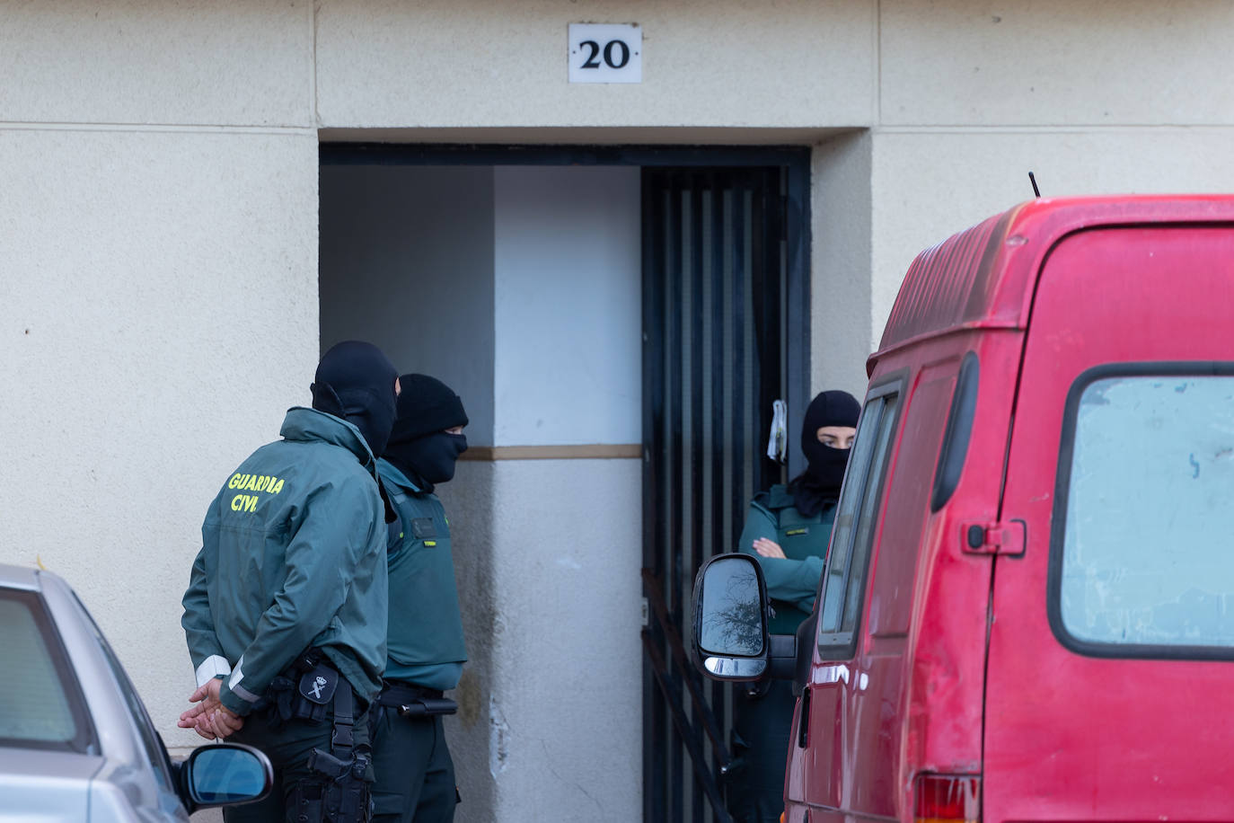 Redada y detención en la calle Ebro