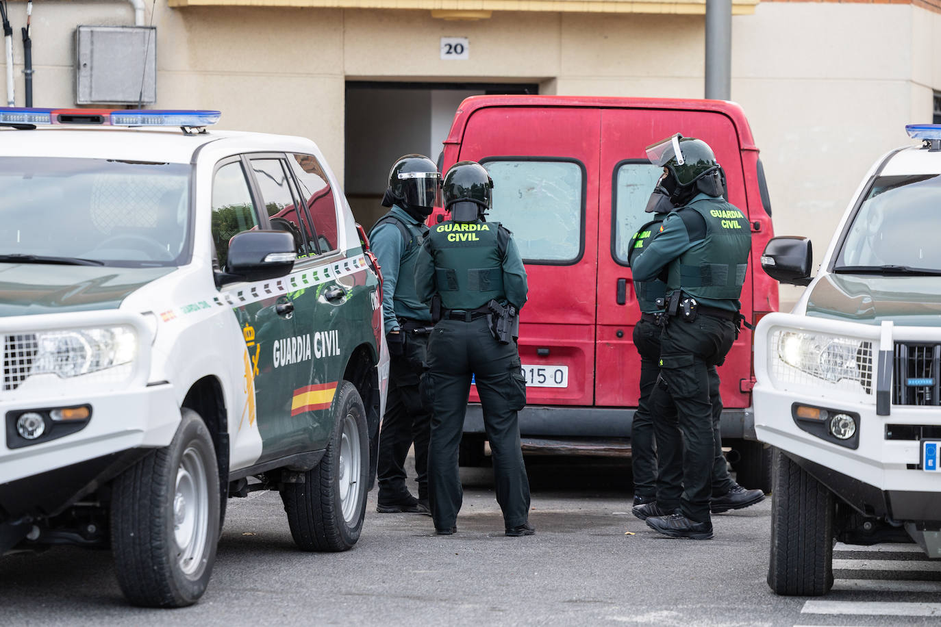 Redada y detención en la calle Ebro