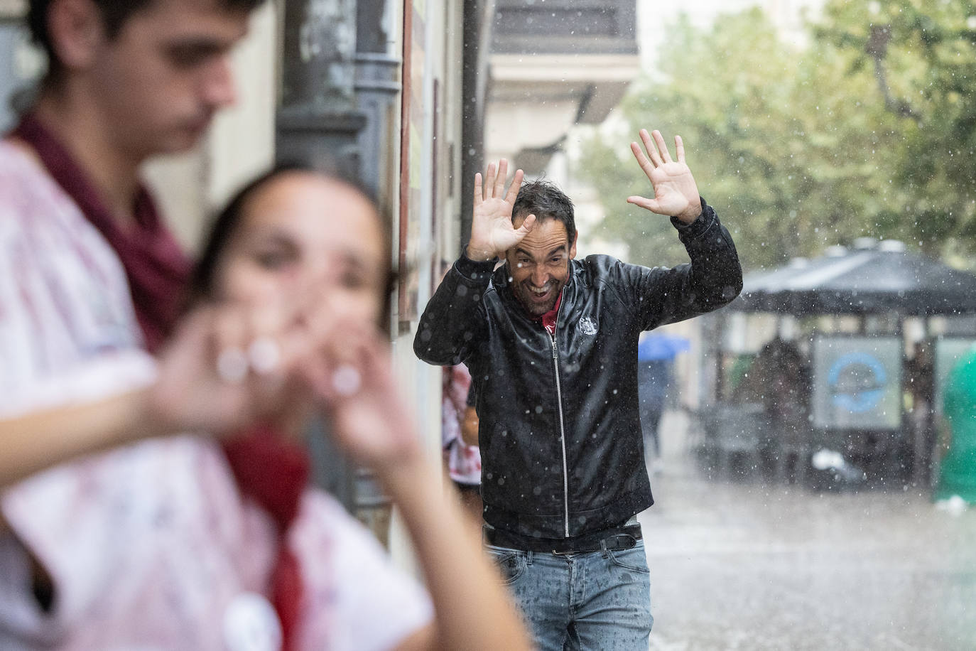 La lluvia no pudo con el ambiente festivo