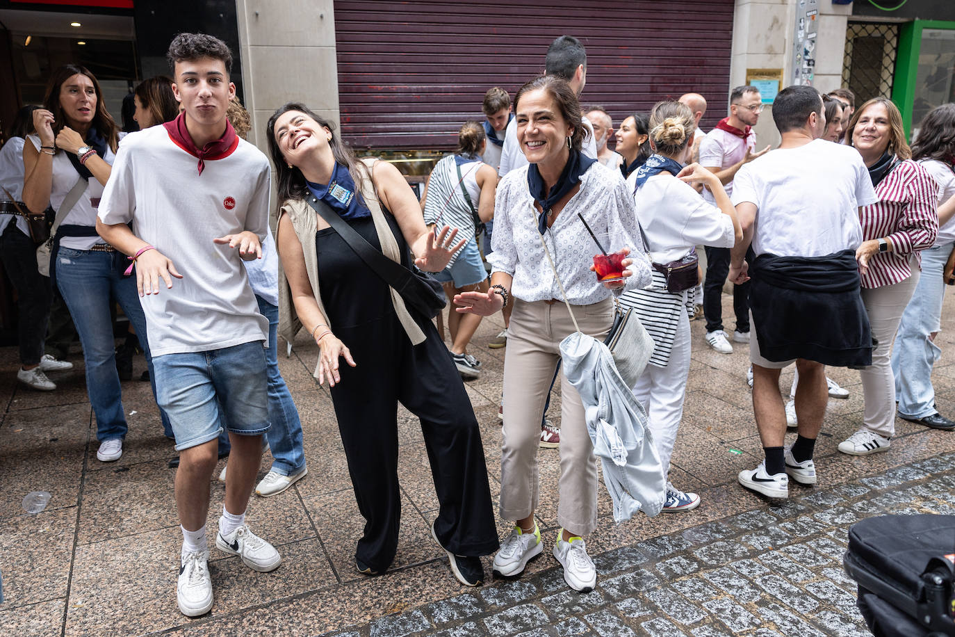 La lluvia no pudo con el ambiente festivo