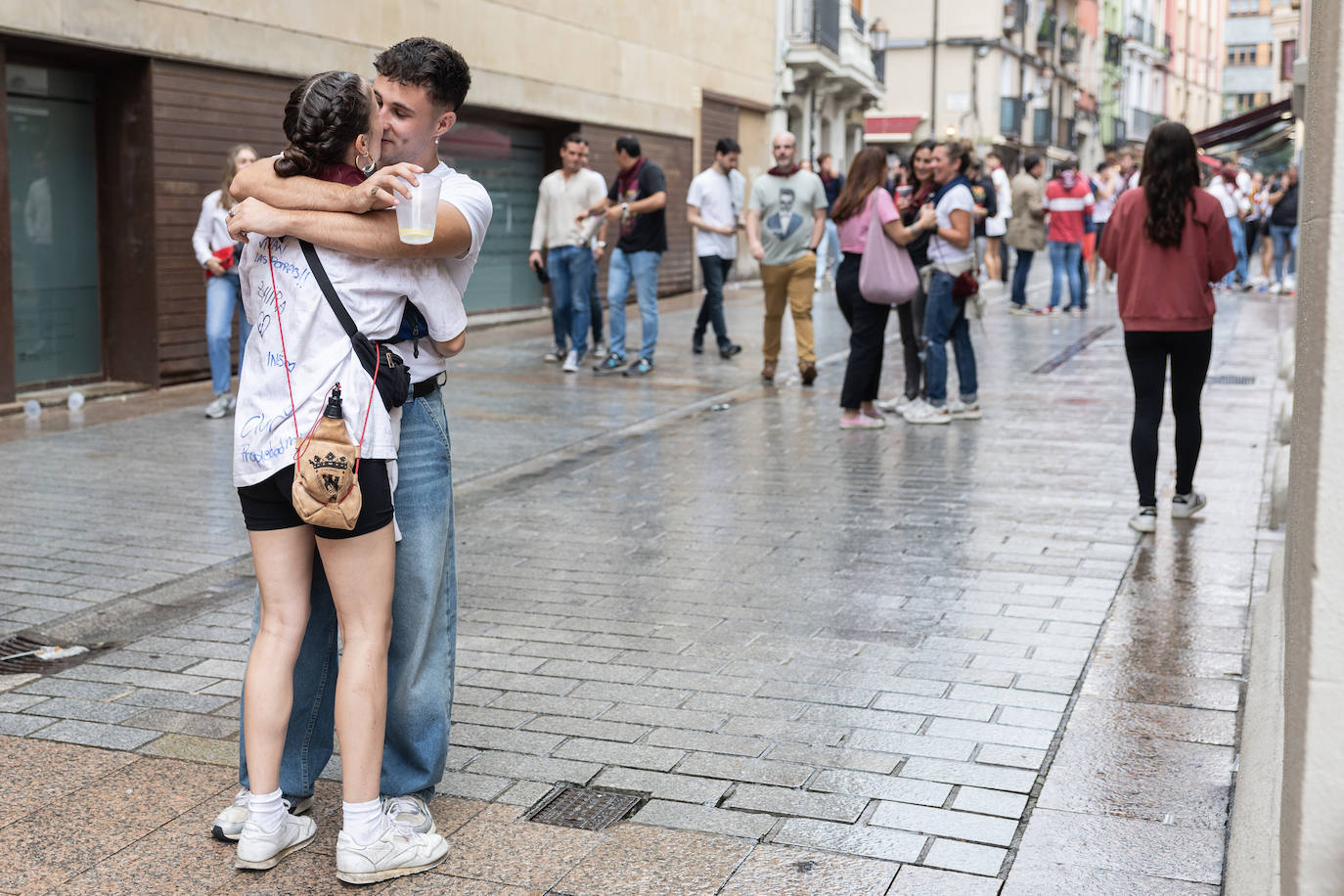 La lluvia no pudo con el ambiente festivo