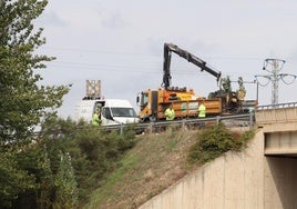 Obras de asfaltado en la N-232, en Alfaro.