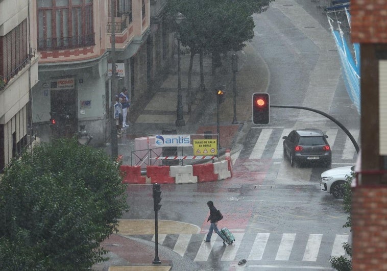 La lluvia ha caído con intensidad este sábado.