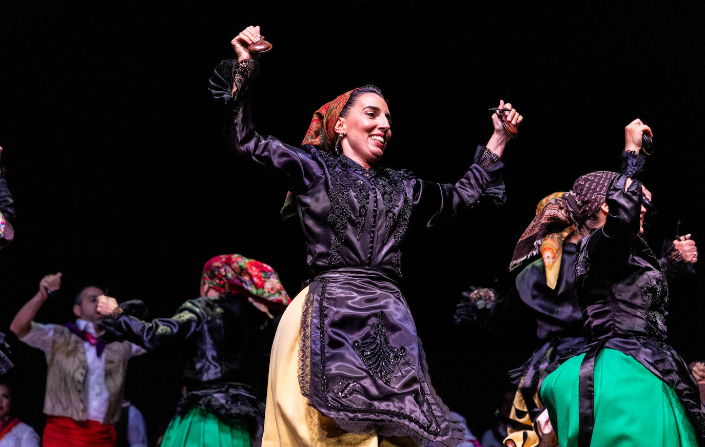 La lluvia no puede con la danza