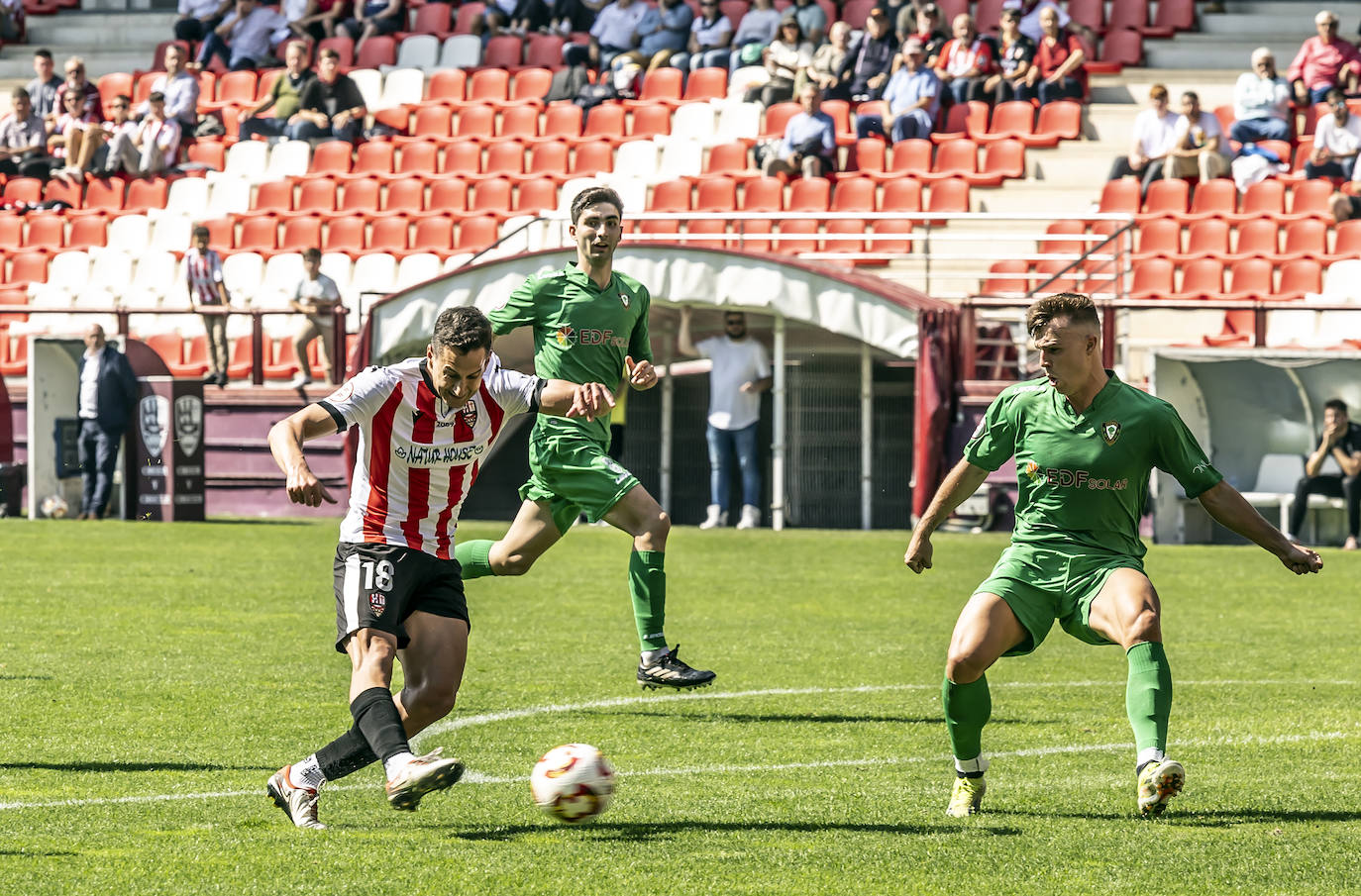 Las mejores imágenes de UD Logroñés - Gernika