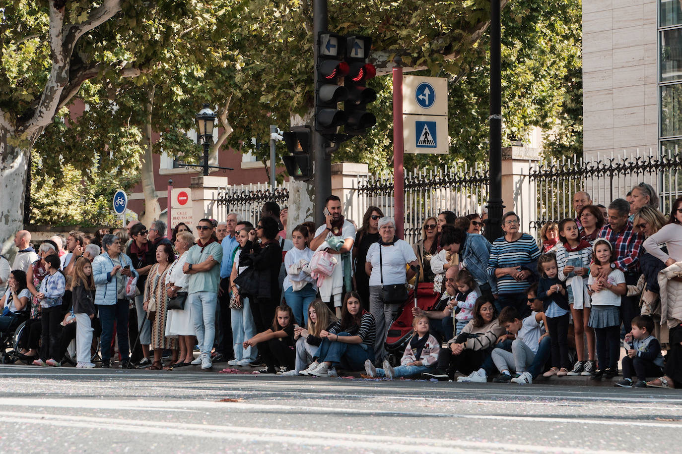 Desfile de peñas en las Carrozas