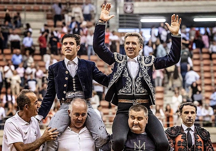 Pablo y Guillermo Hermoso de Mendoza salieron por la puerta grande en la última corrida que compartieron en ruedos españoles.