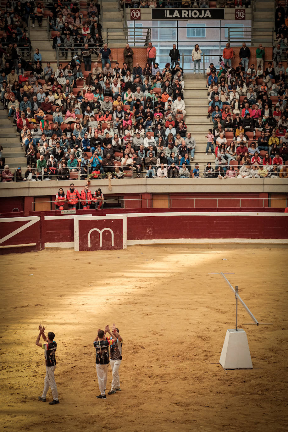 Emoción y risas en las vaquillas