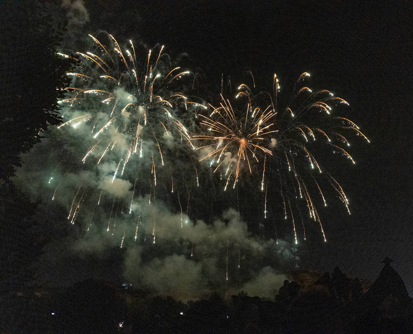 Primera colección de fuegos artificiales de San Mateo: pirotecnia Zaragozana