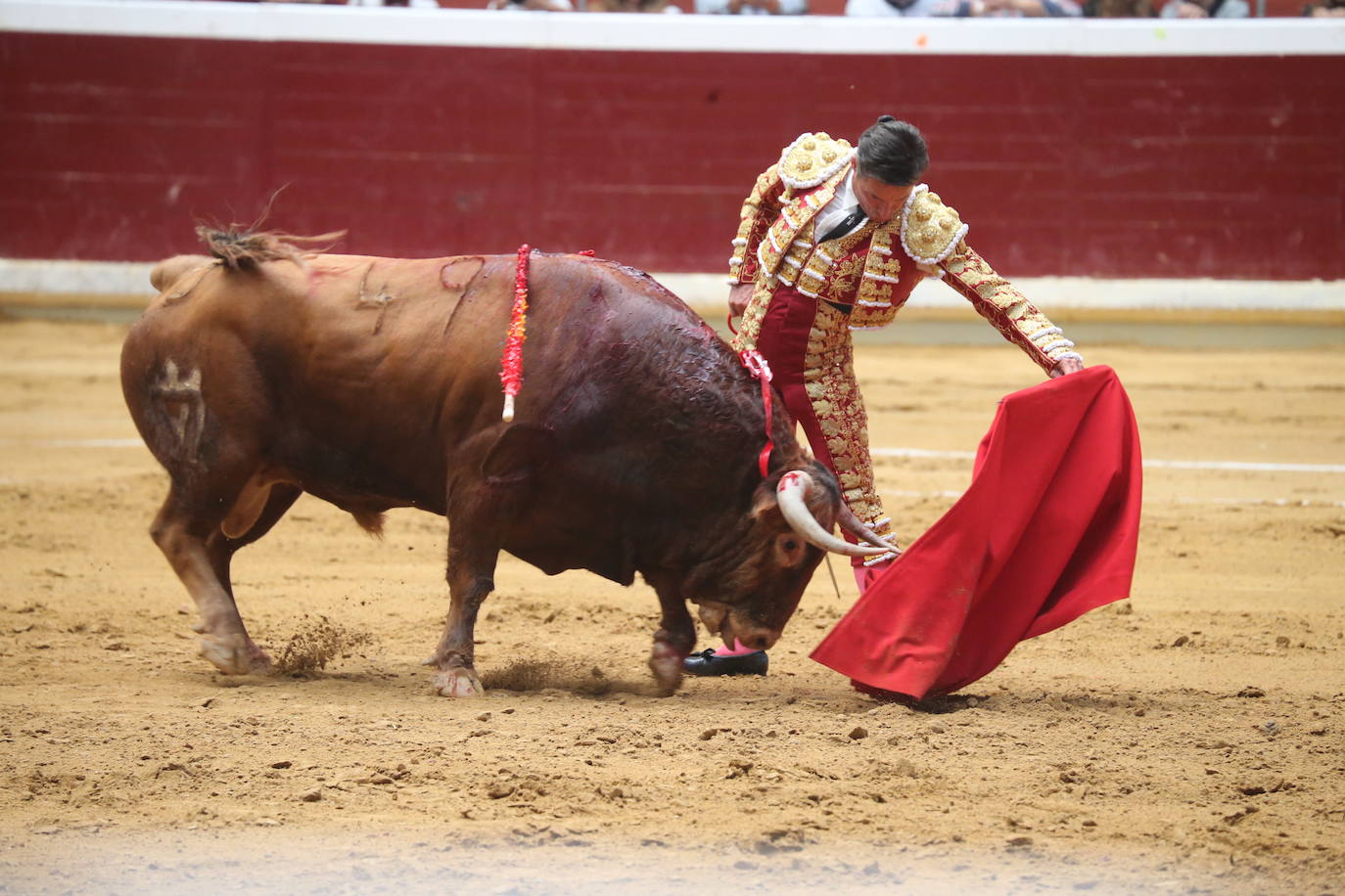 Talavante suma trofeos y Urdiales pone el arte