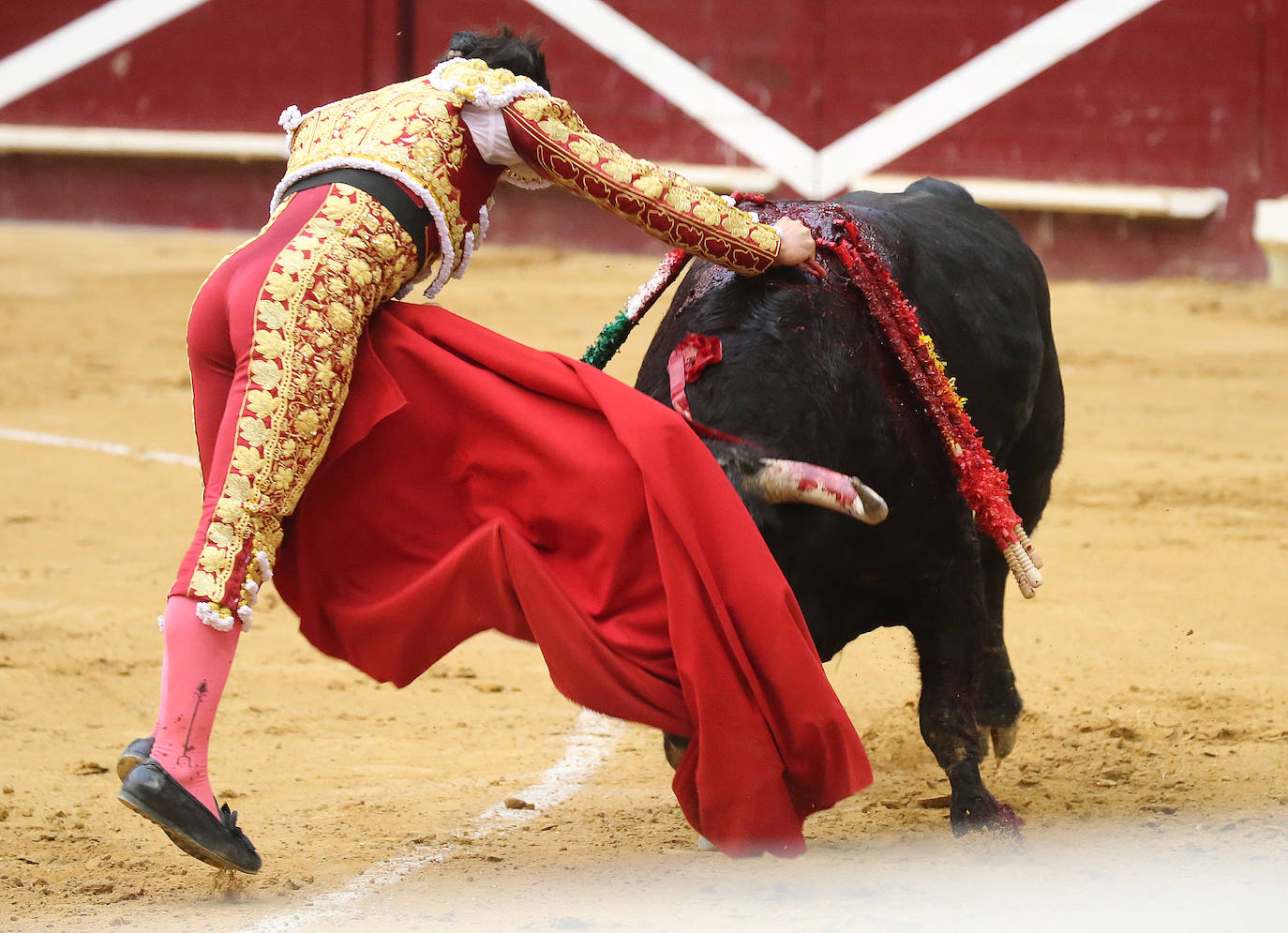 Talavante suma trofeos y Urdiales pone el arte