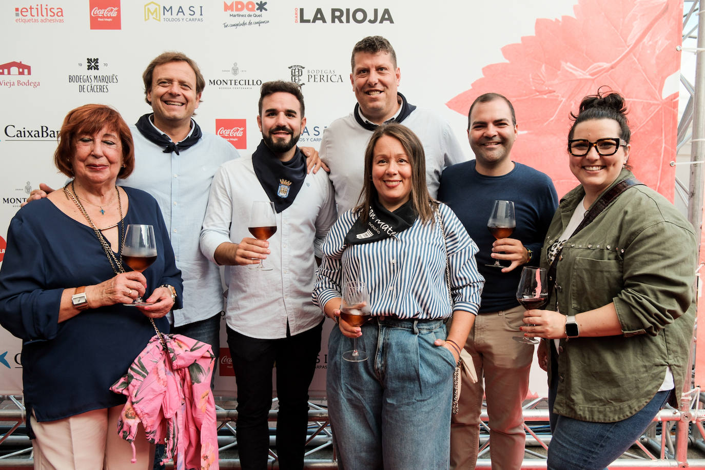 Desde el Ayuntamiento de Villamediana, Conchi Garcia, Quique Martínez Armas (director comercial de Nueva Rioja), el alcalde Rubén Gutiérrez, Álvaro Mayoral (Rioja Medios); Raquel Coronado, Diego Moreno y Ana Infante.