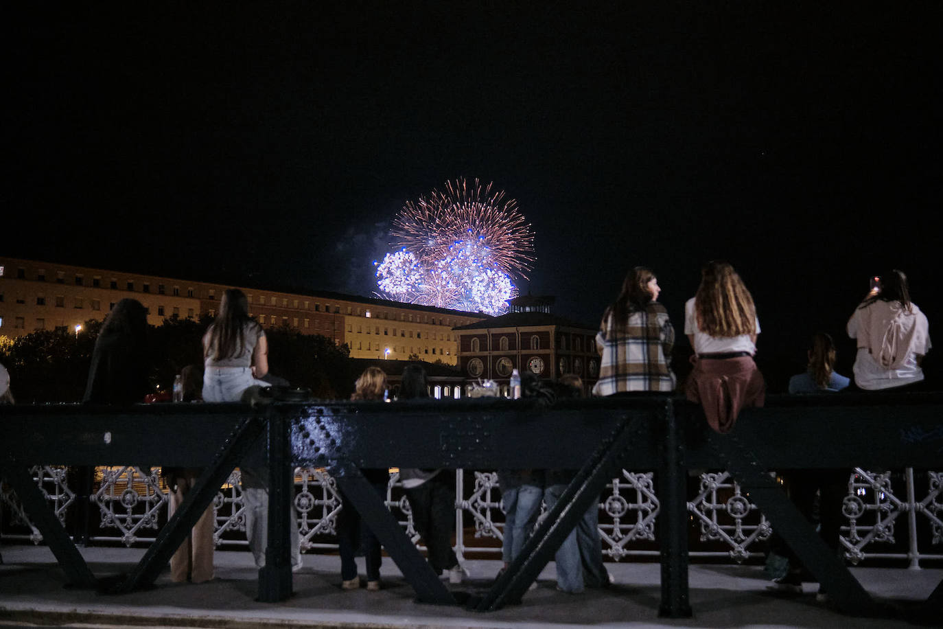 Fuegos artificiales del miércoles a cargo de Pirotecnia Pibierzo