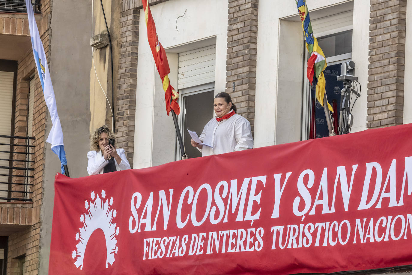 Arnedanos y navarros celebran la procesión del Robo de los Santos