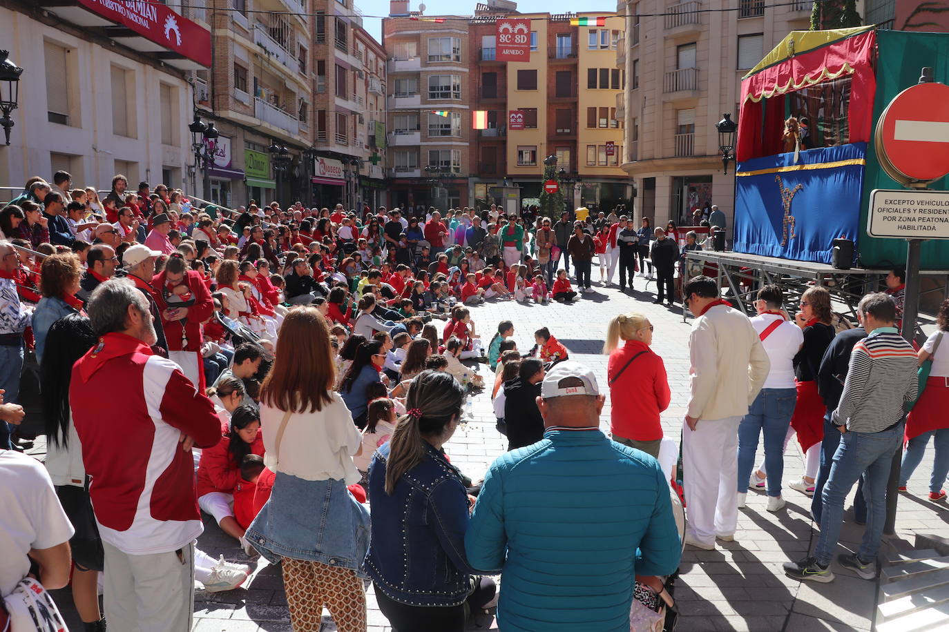 Los jóvenes y los niños, protagonistas del domingo de fiestas en Arnedo