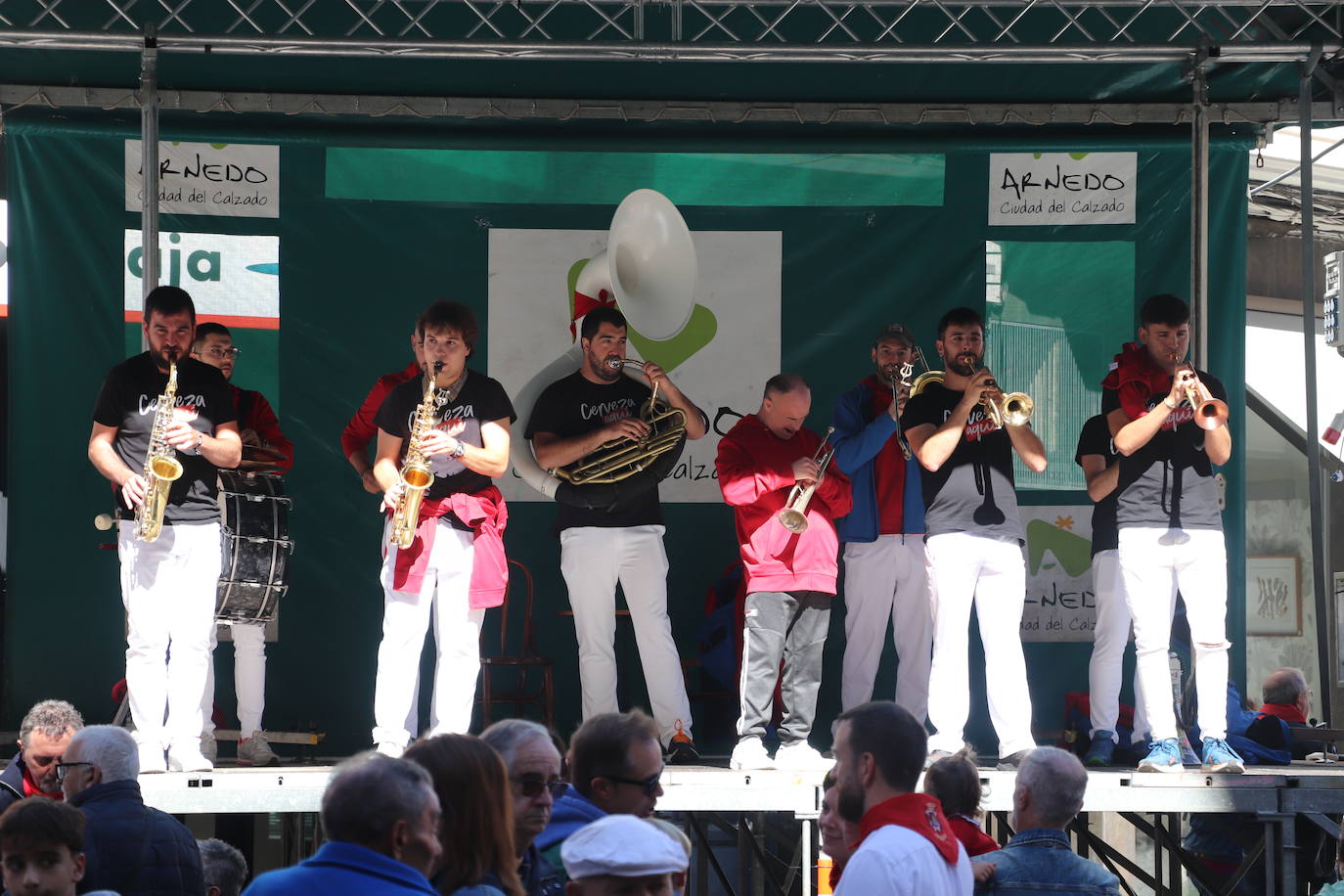 Los jóvenes y los niños, protagonistas del domingo de fiestas en Arnedo