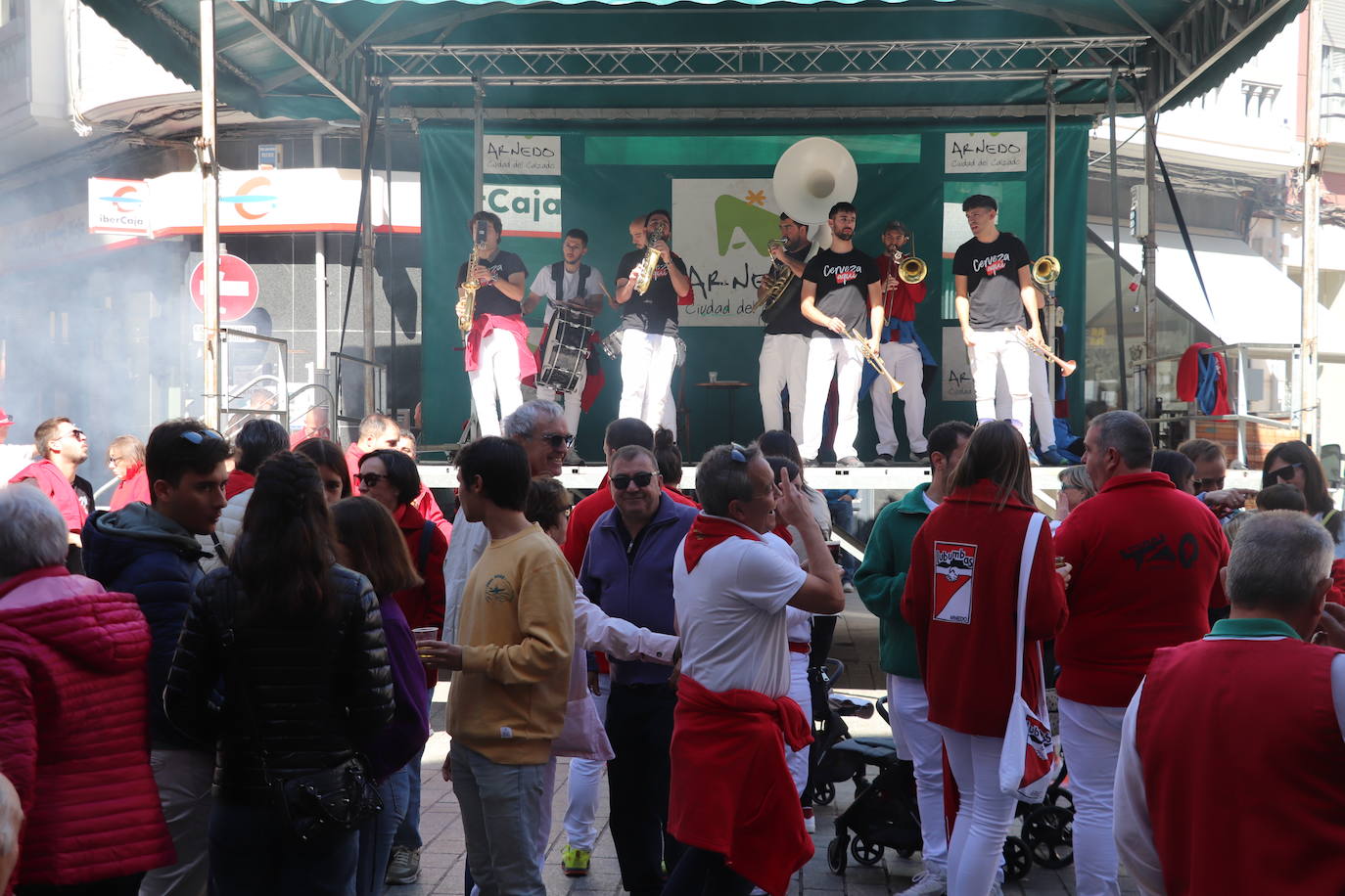 Los jóvenes y los niños, protagonistas del domingo de fiestas en Arnedo