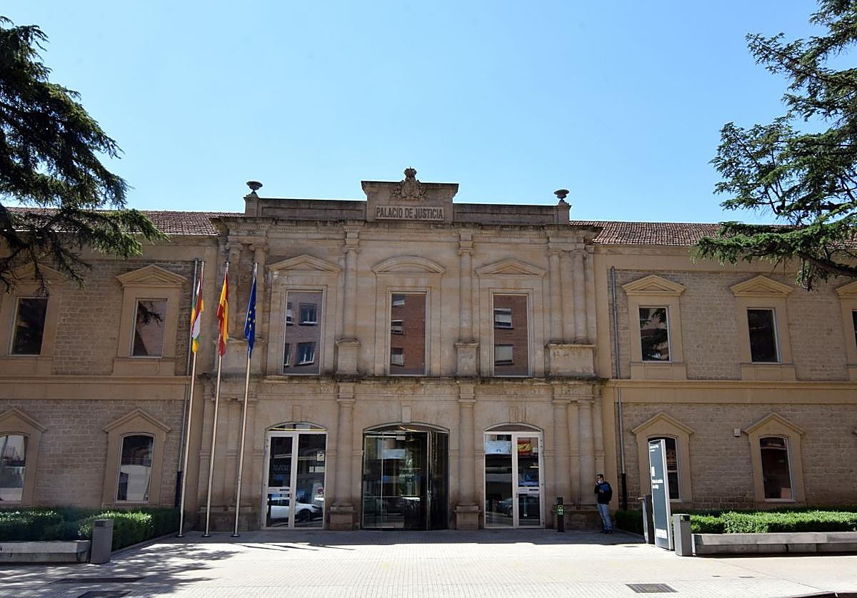 La Fiscalía pide seis años de prisión por realizar un 'tour' delictivo en Haro