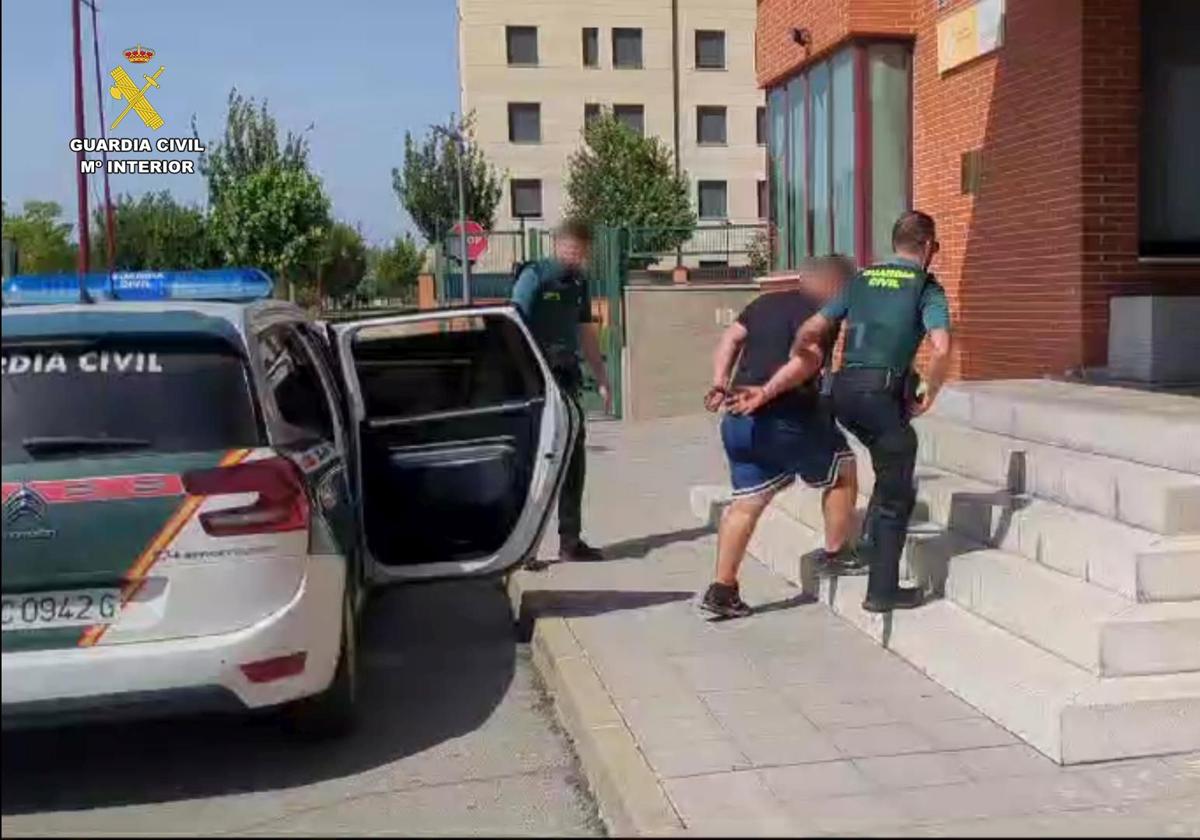 Detenido por la Guardia Civil cuando robaba en una empresa en Haro