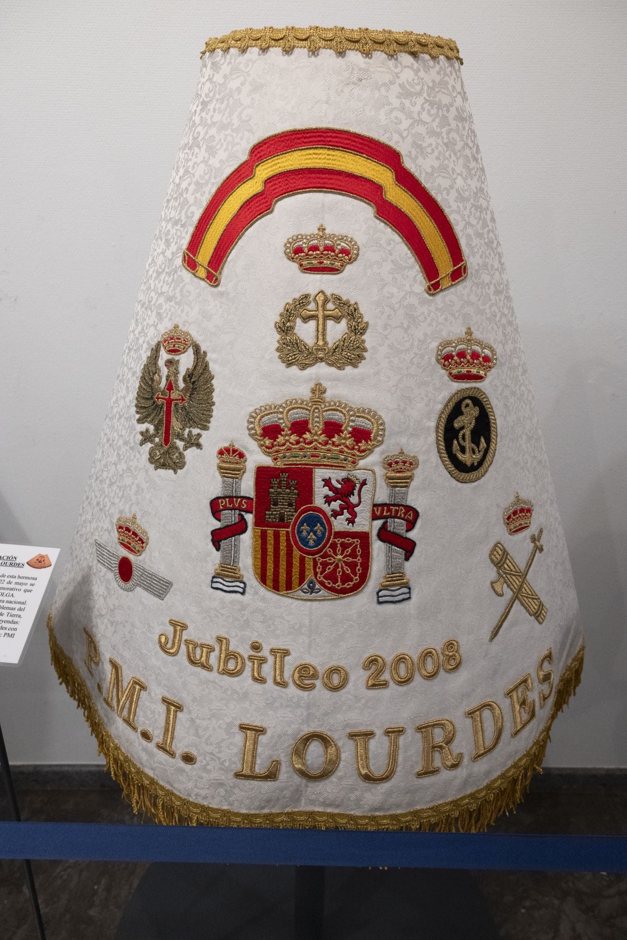 Exposición de mantos de la Virgen del Pilar