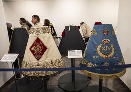 Exposición de mantos de la Virgen del Pilar