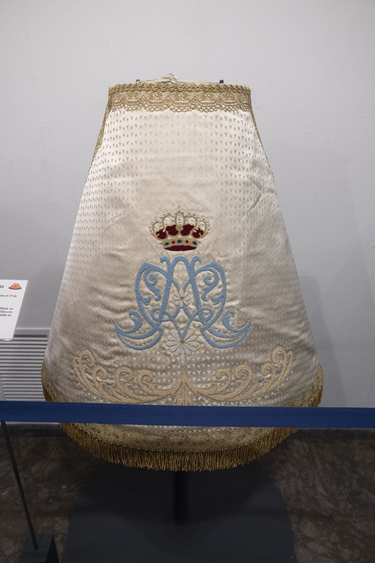 Exposición de mantos de la Virgen del Pilar